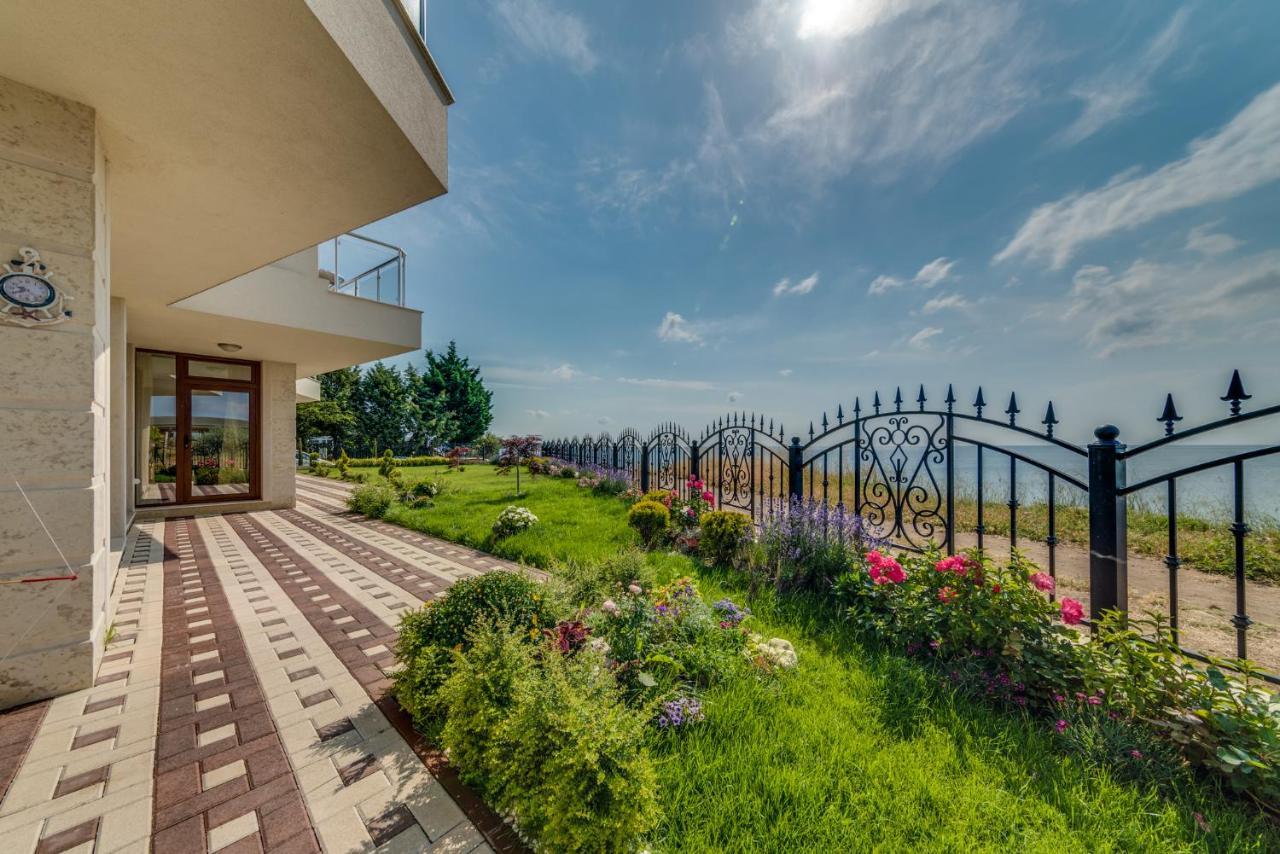رافدا Apartcomplex Golden Bay المظهر الخارجي الصورة