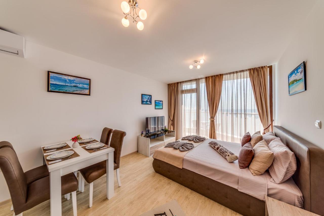 رافدا Apartcomplex Golden Bay المظهر الخارجي الصورة