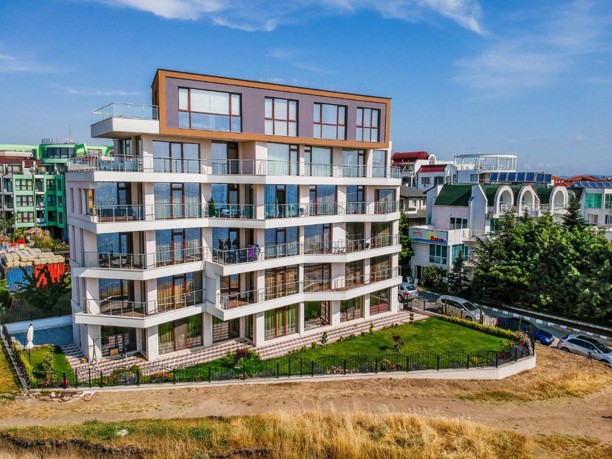 رافدا Apartcomplex Golden Bay المظهر الخارجي الصورة