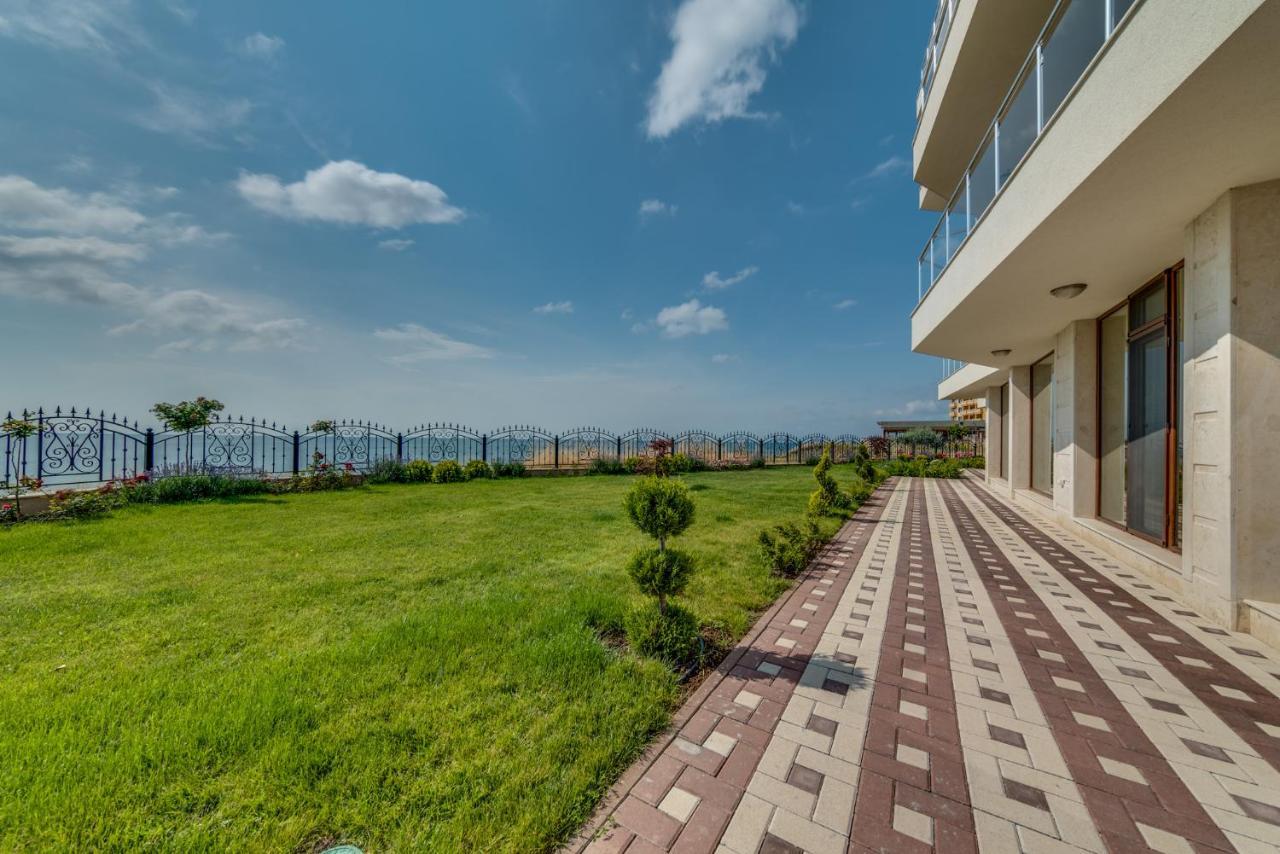 رافدا Apartcomplex Golden Bay المظهر الخارجي الصورة