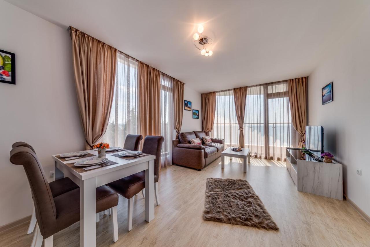 رافدا Apartcomplex Golden Bay المظهر الخارجي الصورة