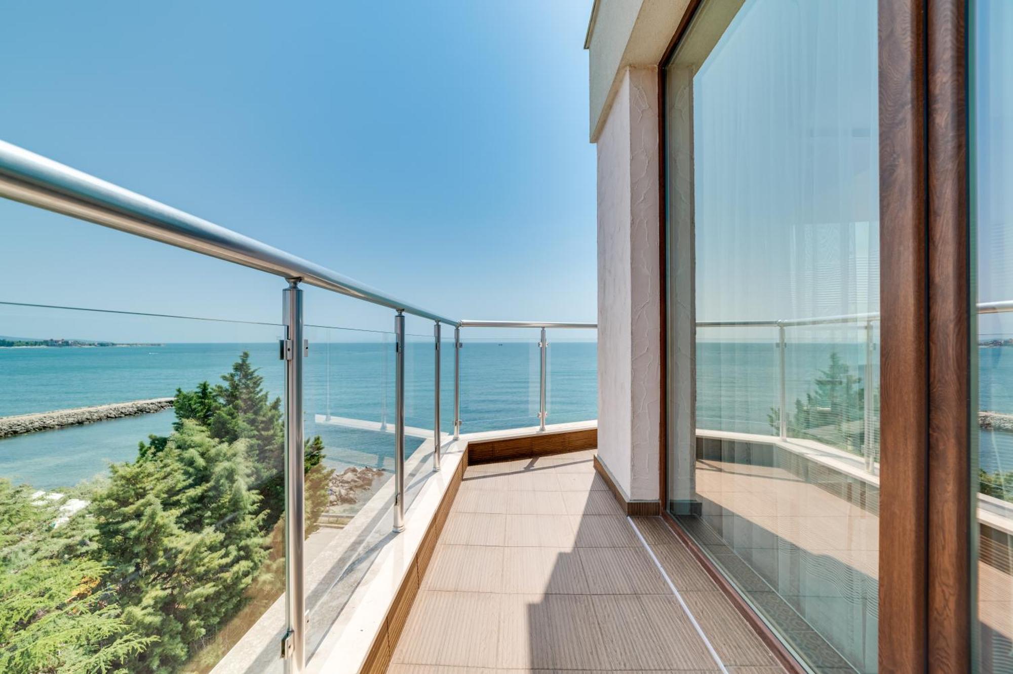 رافدا Apartcomplex Golden Bay المظهر الخارجي الصورة