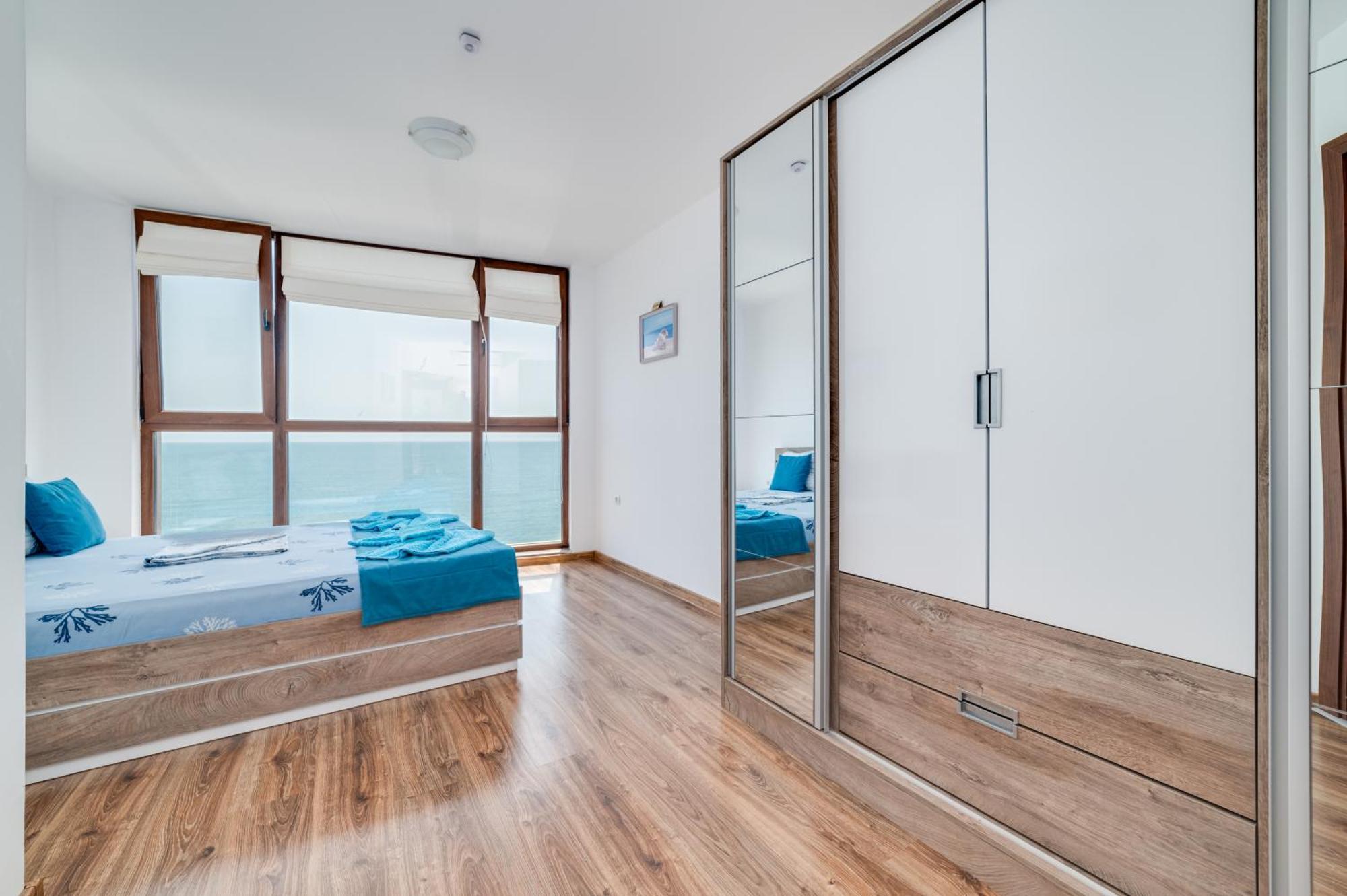 رافدا Apartcomplex Golden Bay المظهر الخارجي الصورة