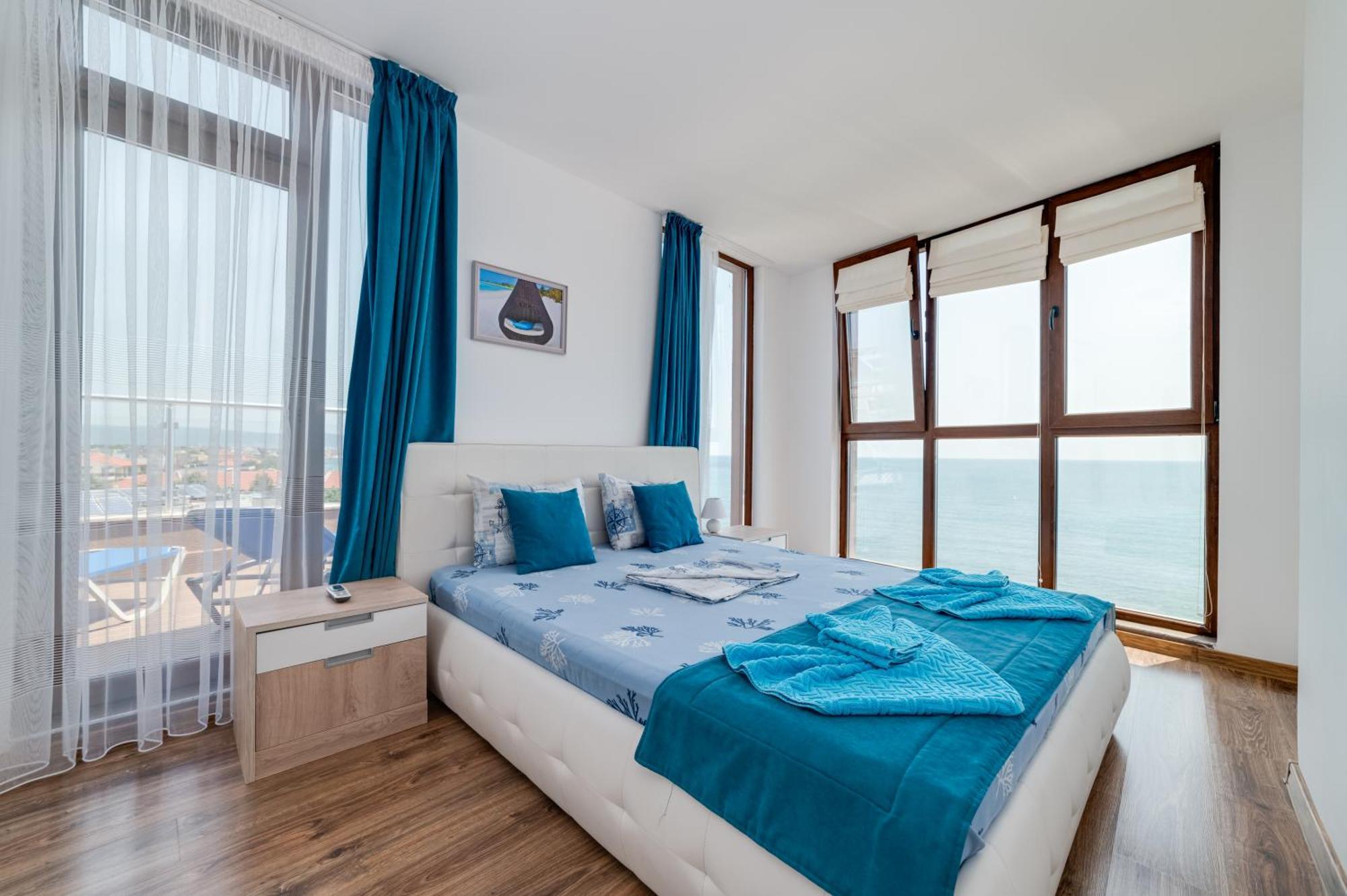 رافدا Apartcomplex Golden Bay المظهر الخارجي الصورة