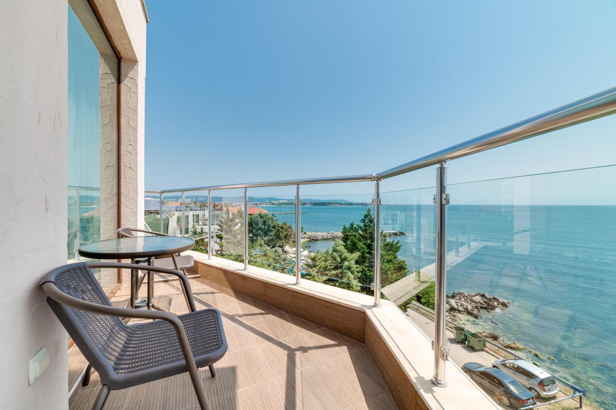 رافدا Apartcomplex Golden Bay المظهر الخارجي الصورة