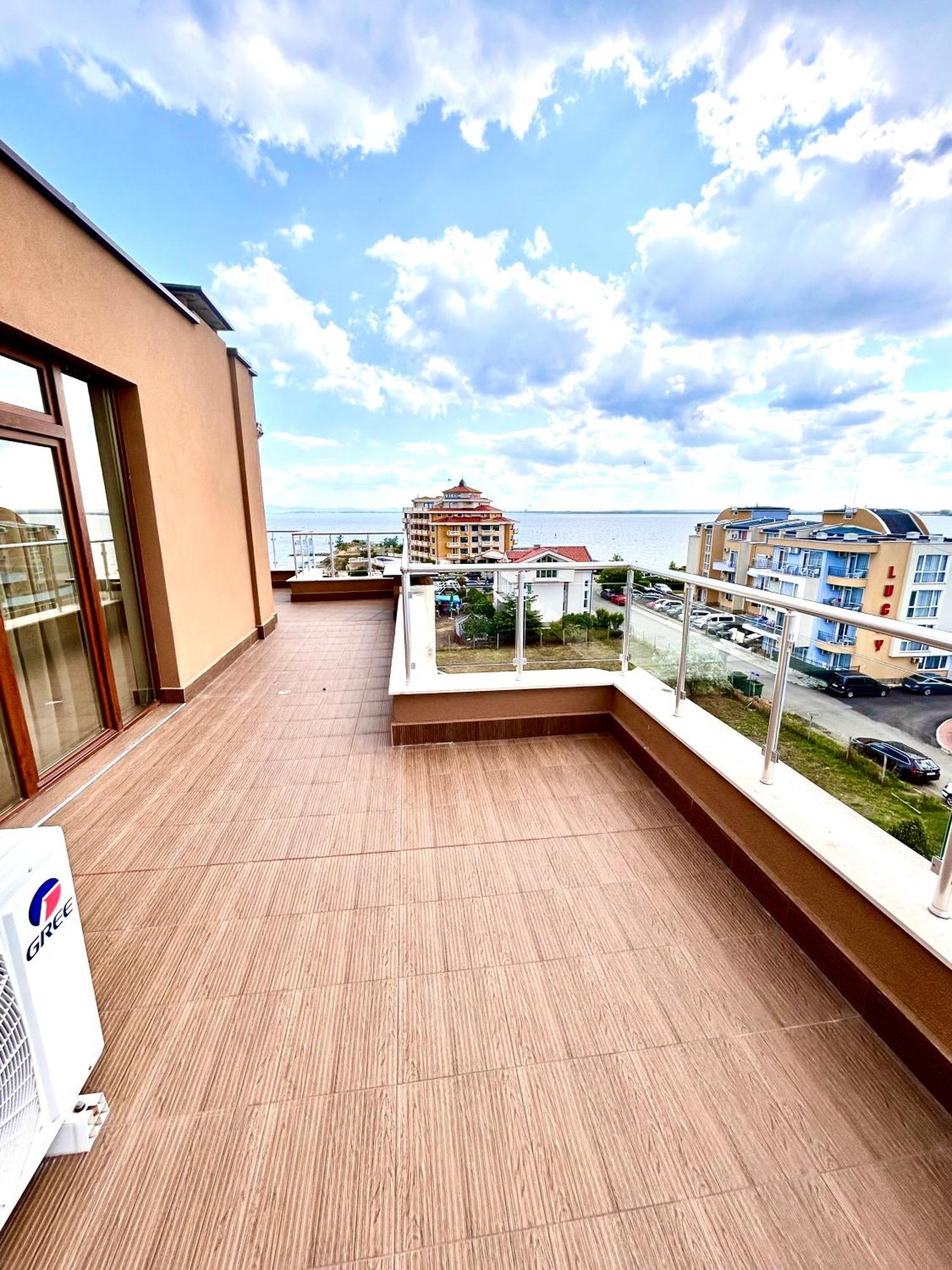 رافدا Apartcomplex Golden Bay المظهر الخارجي الصورة