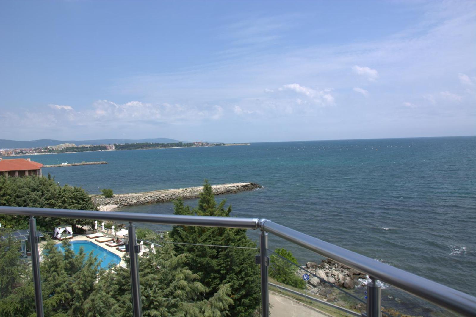 رافدا Apartcomplex Golden Bay الغرفة الصورة